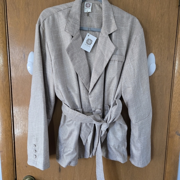 ELF Jackets & Blazers - NWT, ELF Brand hand - Made, Linen .Stylish Beige Blazer with Belt Size L.